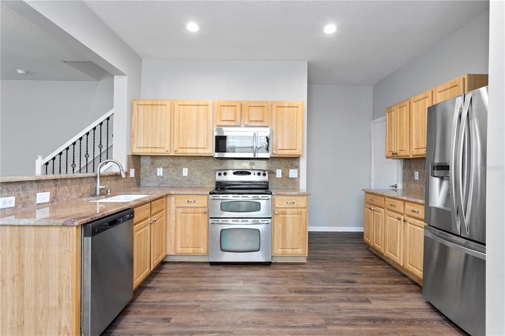 For Sale: $295,000 (3 beds, 2 baths, 1790 Square Feet)
