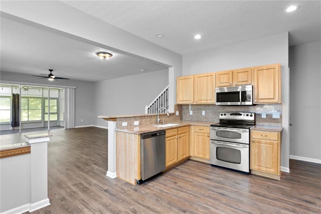 For Sale: $295,000 (3 beds, 2 baths, 1790 Square Feet)
