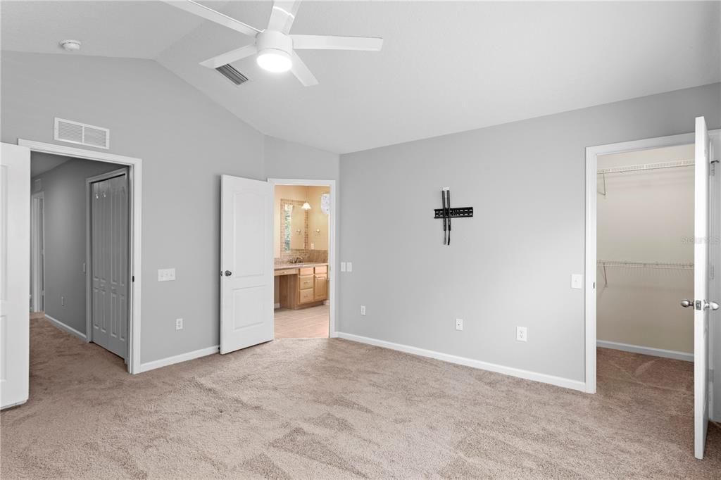 For Sale: $295,000 (3 beds, 2 baths, 1790 Square Feet)