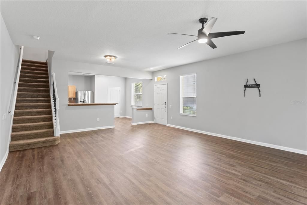 For Sale: $295,000 (3 beds, 2 baths, 1790 Square Feet)