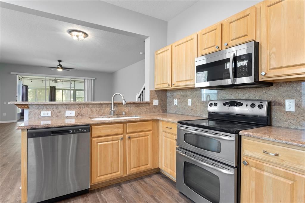 For Sale: $295,000 (3 beds, 2 baths, 1790 Square Feet)