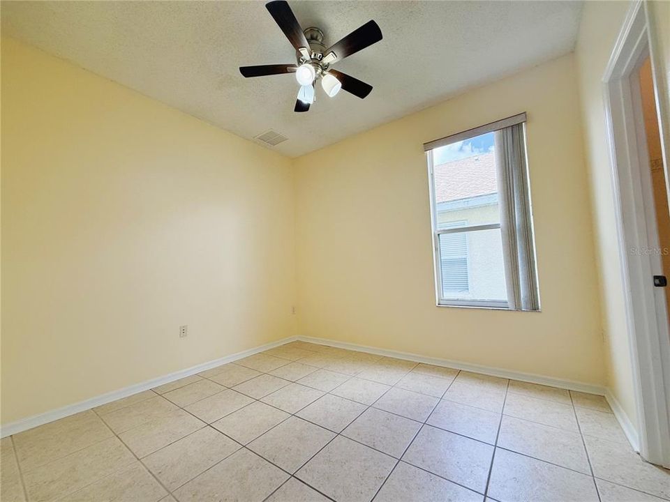 Под контрактом: $499,900 (4 спален, 3 ванн, 2256 Квадратных фут)