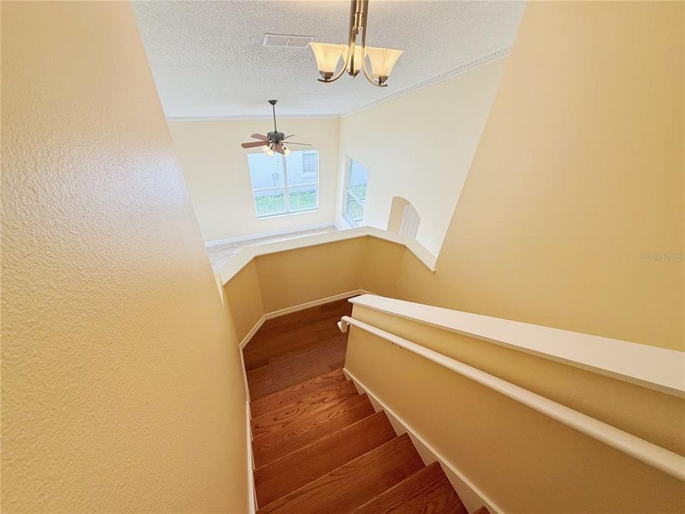 Под контрактом: $499,900 (4 спален, 3 ванн, 2256 Квадратных фут)