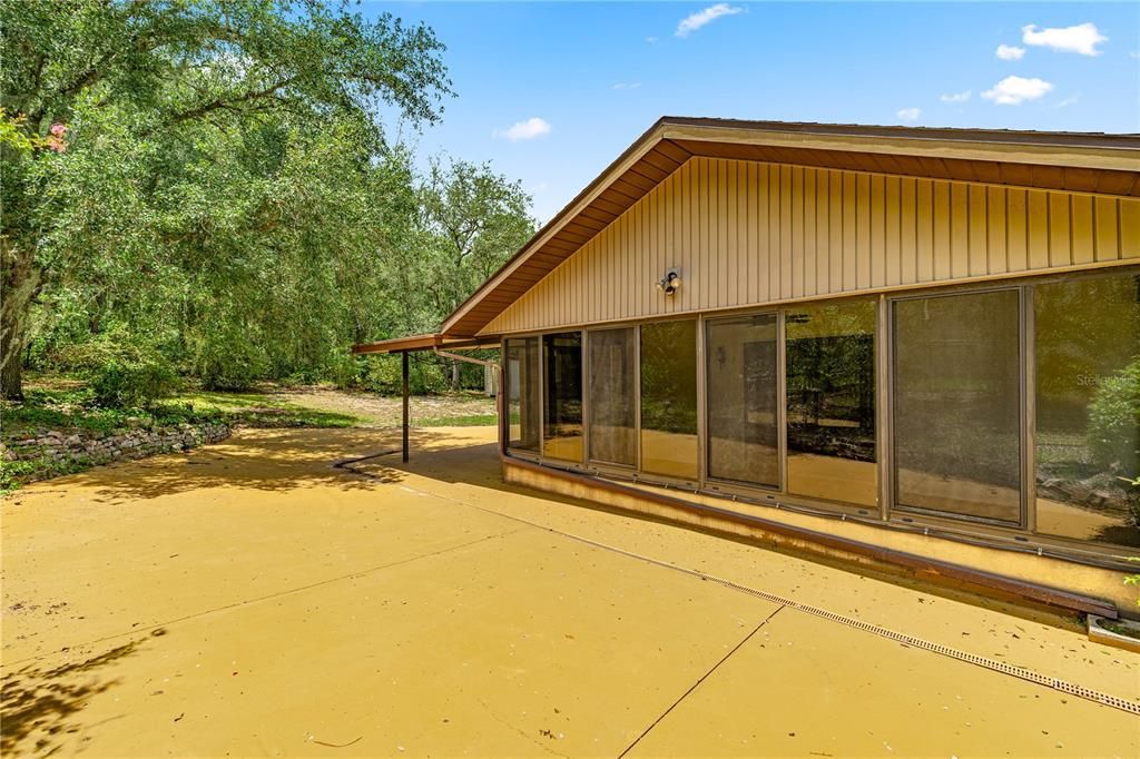 Под контрактом: $259,900 (3 спален, 2 ванн, 1651 Квадратных фут)