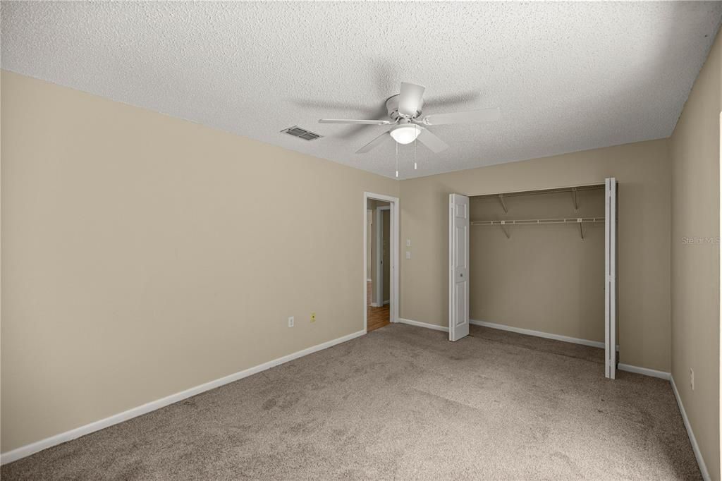 Под контрактом: $259,900 (3 спален, 2 ванн, 1651 Квадратных фут)