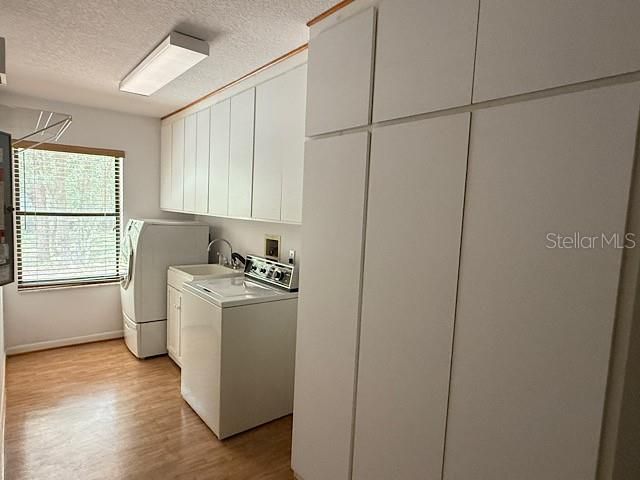 Active With Contract: $285,000 (3 beds, 2 baths, 2120 Square Feet)