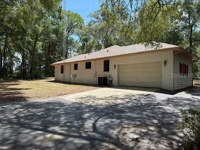 Active With Contract: $285,000 (3 beds, 2 baths, 2120 Square Feet)