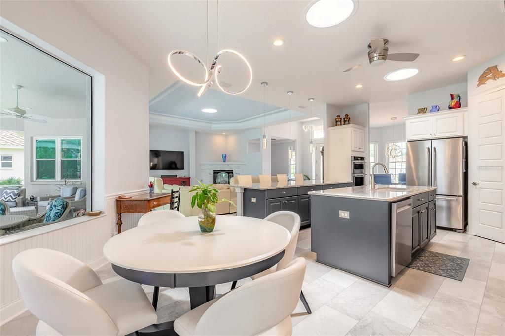 For Sale: $830,000 (3 beds, 3 baths, 2536 Square Feet)