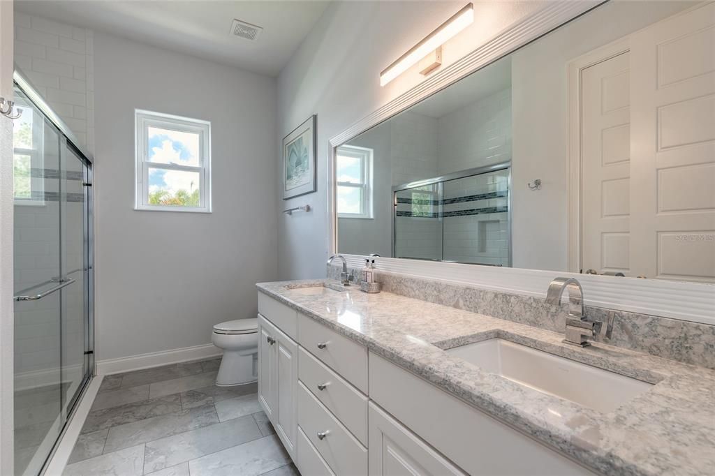 For Sale: $830,000 (3 beds, 3 baths, 2536 Square Feet)