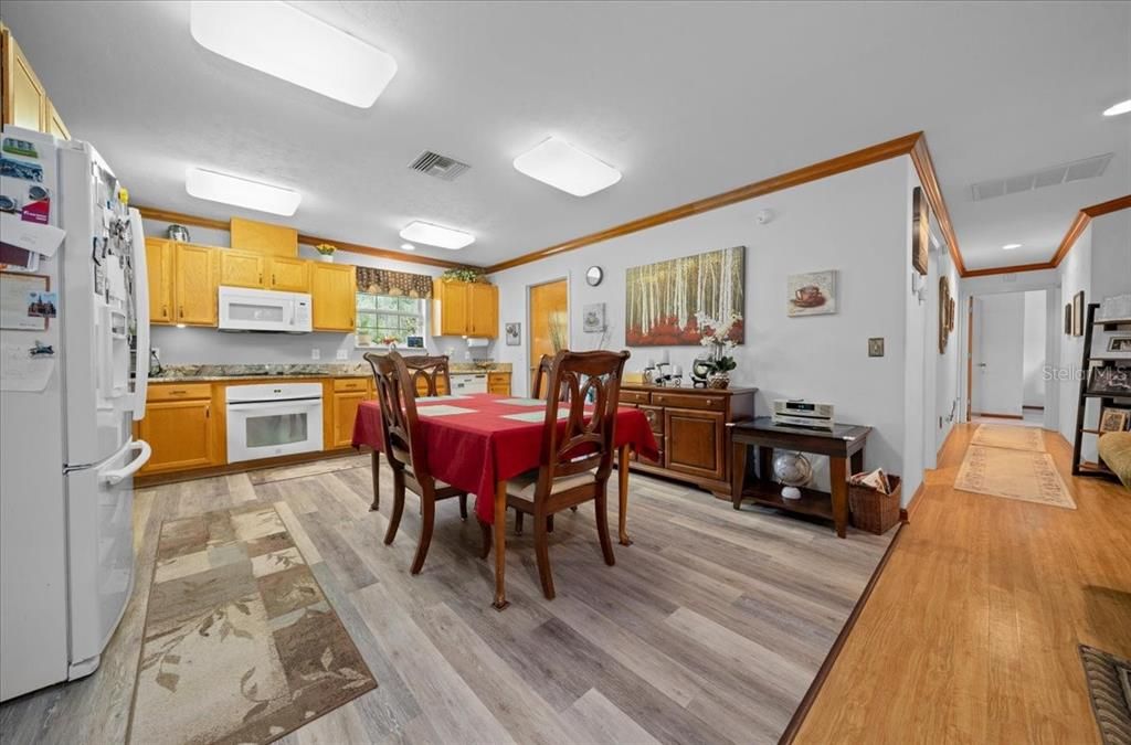 На продажу: $750,000 (3 спален, 2 ванн, 1426 Квадратных фут)