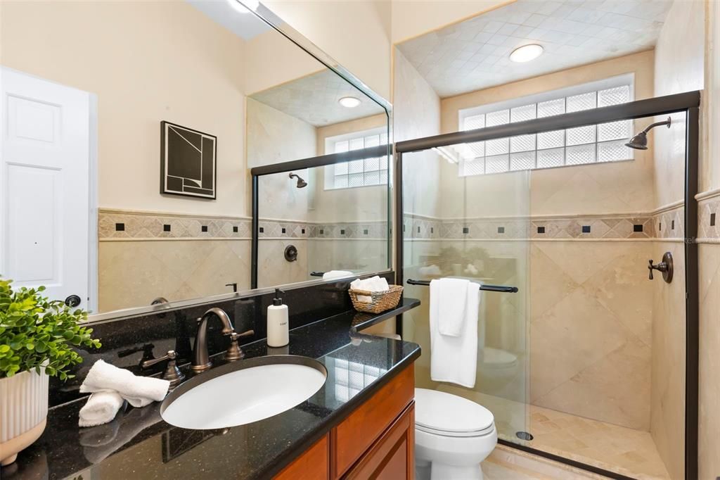 For Sale: $1,949,000 (5 beds, 5 baths, 5284 Square Feet)