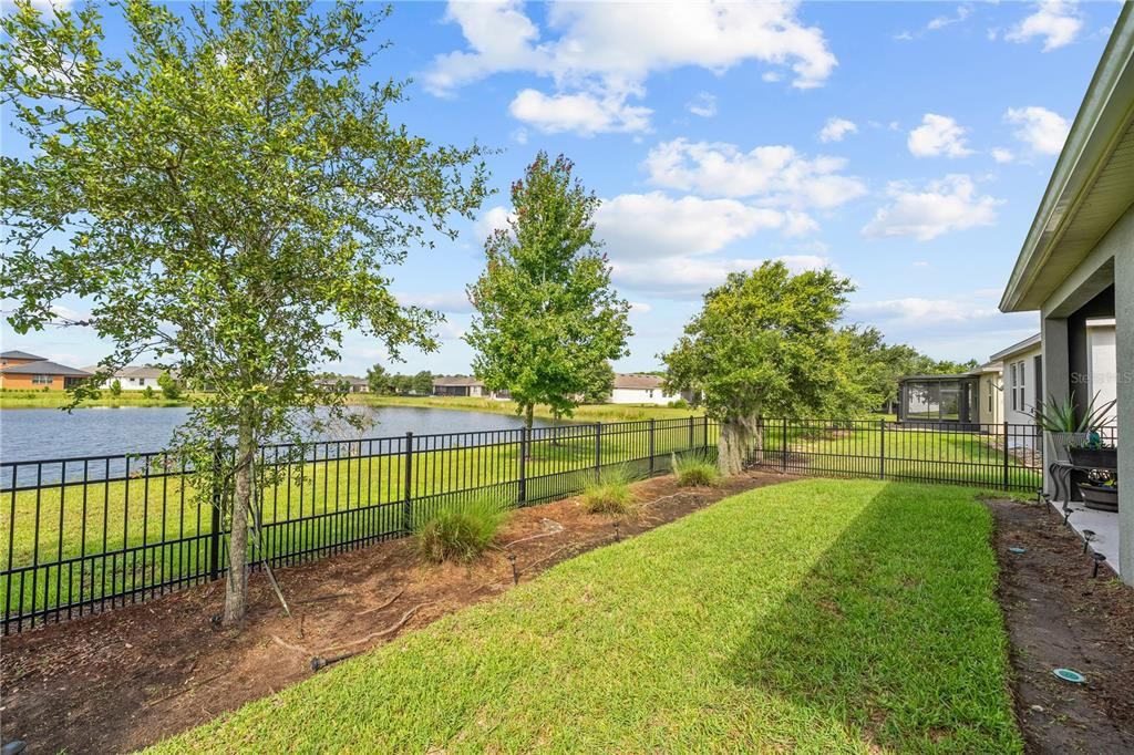 For Sale: $309,000 (2 beds, 2 baths, 1637 Square Feet)