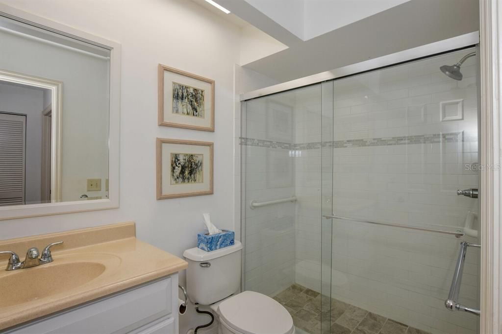 Под контрактом: $295,000 (2 спален, 2 ванн, 1492 Квадратных фут)