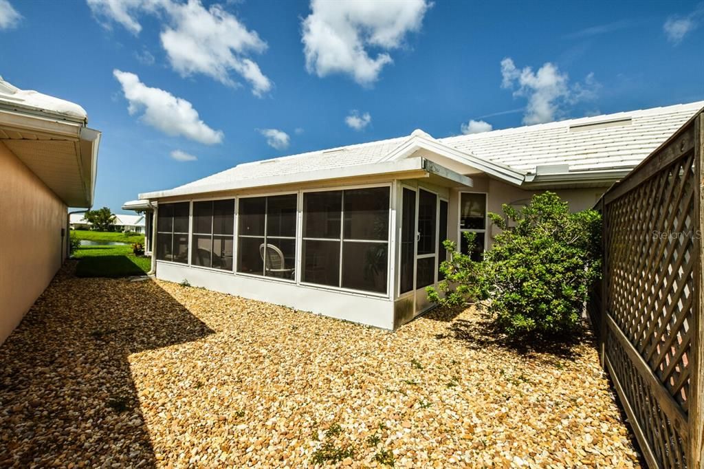 Под контрактом: $295,000 (2 спален, 2 ванн, 1492 Квадратных фут)