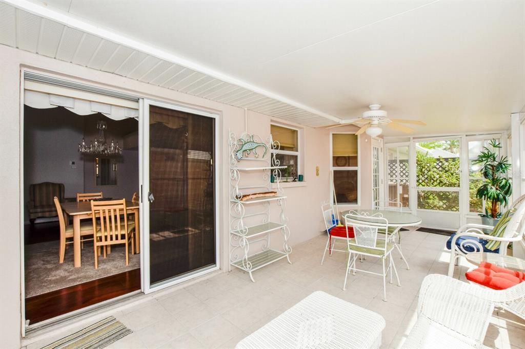 Под контрактом: $295,000 (2 спален, 2 ванн, 1492 Квадратных фут)