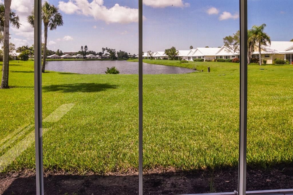 Под контрактом: $295,000 (2 спален, 2 ванн, 1492 Квадратных фут)