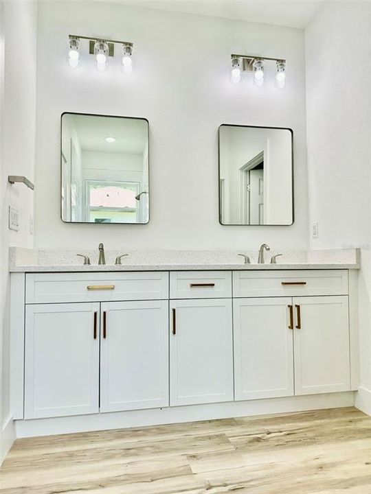 出租: $1,950 (4 贝兹, 2 浴室, 1503 平方英尺)