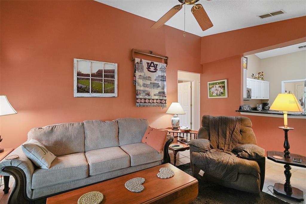 Active With Contract: $289,900 (3 beds, 2 baths, 1785 Square Feet)