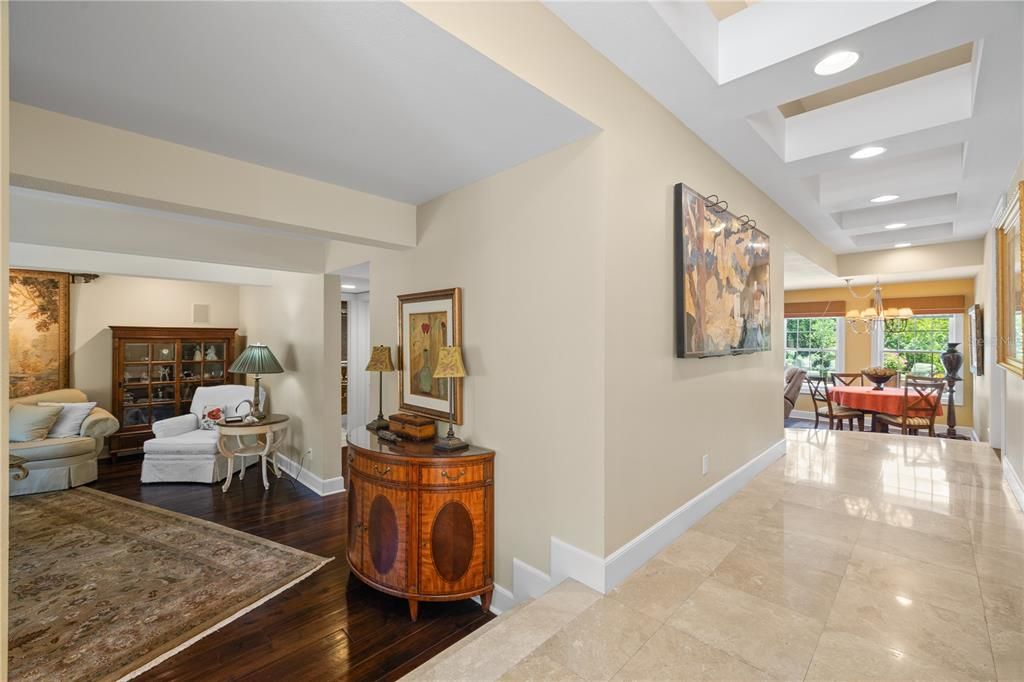 На продажу: $4,399,000 (10 спален, 9 ванн, 10619 Квадратных фут)