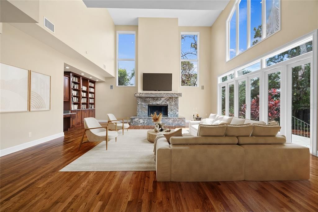 На продажу: $4,399,000 (10 спален, 9 ванн, 10619 Квадратных фут)