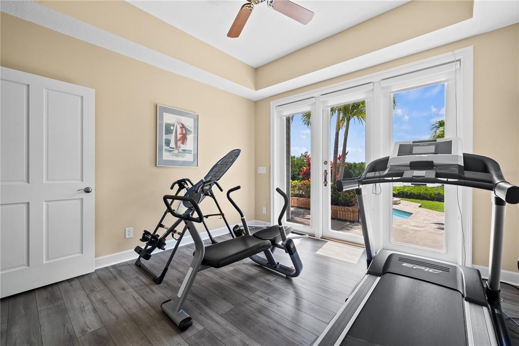 На продажу: $4,399,000 (10 спален, 9 ванн, 10619 Квадратных фут)