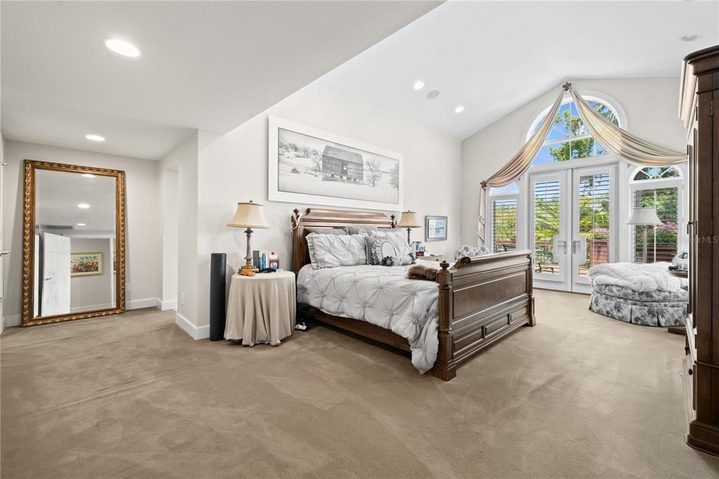 На продажу: $4,399,000 (10 спален, 9 ванн, 10619 Квадратных фут)