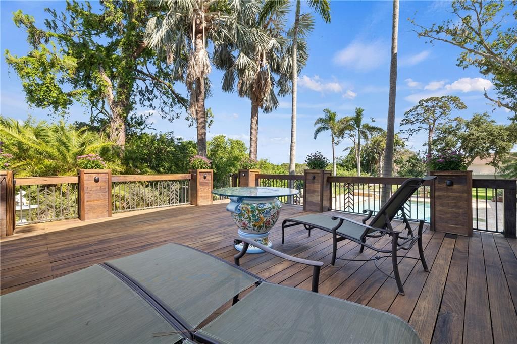 На продажу: $4,399,000 (10 спален, 9 ванн, 10619 Квадратных фут)