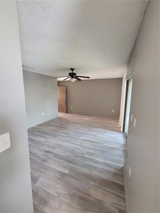 For Sale: $109,000 (2 beds, 2 baths, 940 Square Feet)