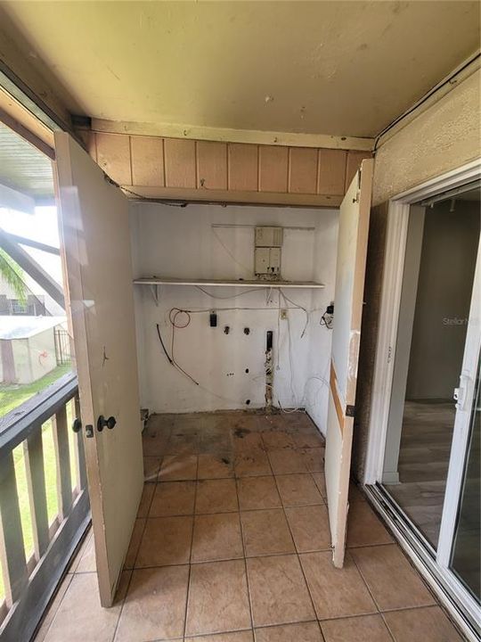 For Sale: $109,000 (2 beds, 2 baths, 940 Square Feet)