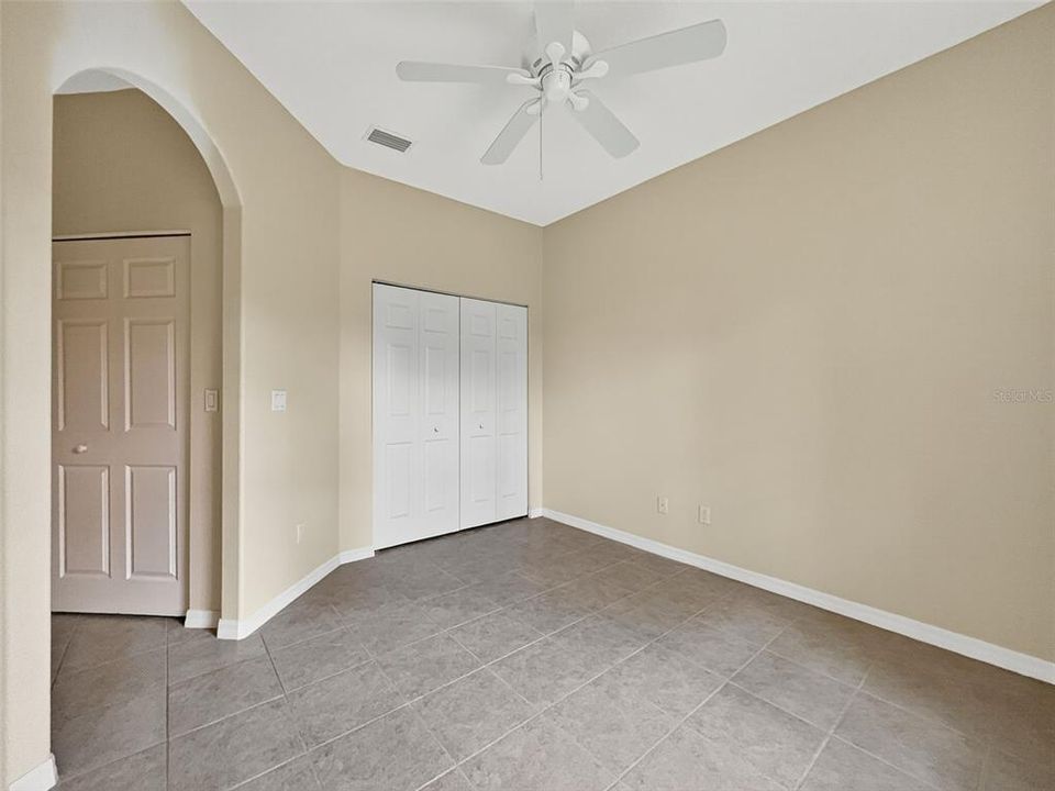 Activo con contrato: $325,000 (2 camas, 2 baños, 1578 Pies cuadrados)