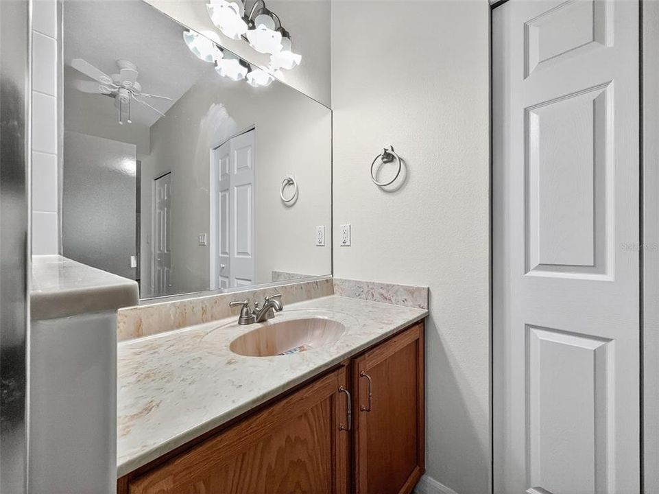 Activo con contrato: $325,000 (2 camas, 2 baños, 1578 Pies cuadrados)