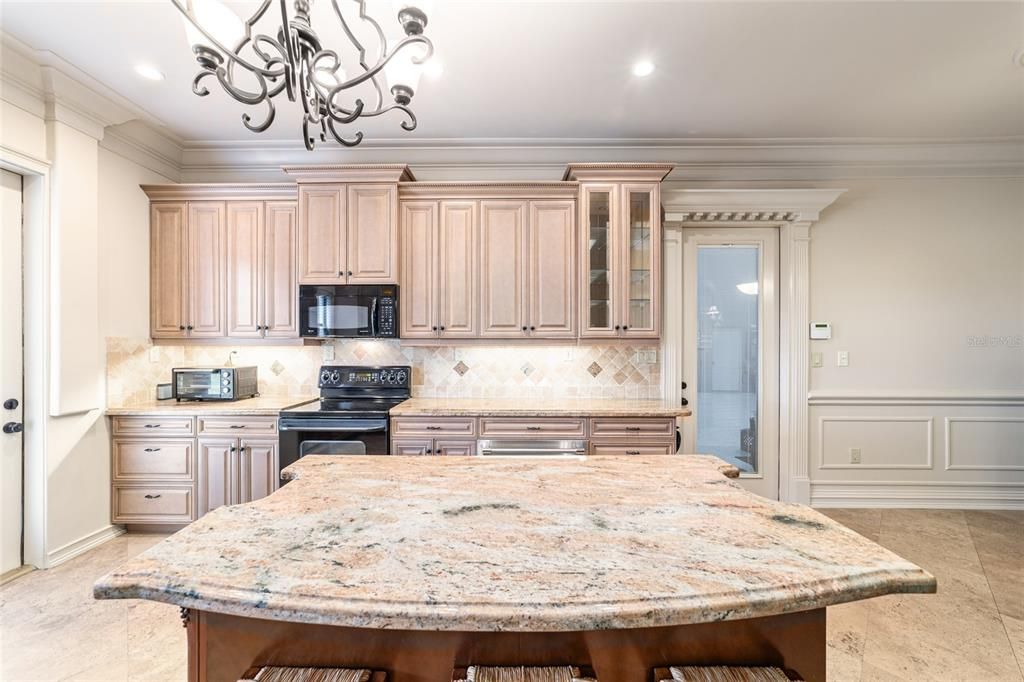 En Venta: $2,790,000 (3 camas, 2 baños, 2000 Pies cuadrados)