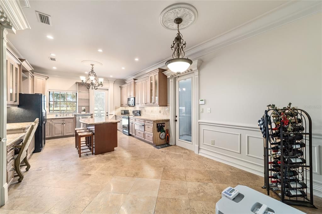 En Venta: $2,790,000 (3 camas, 2 baños, 2000 Pies cuadrados)