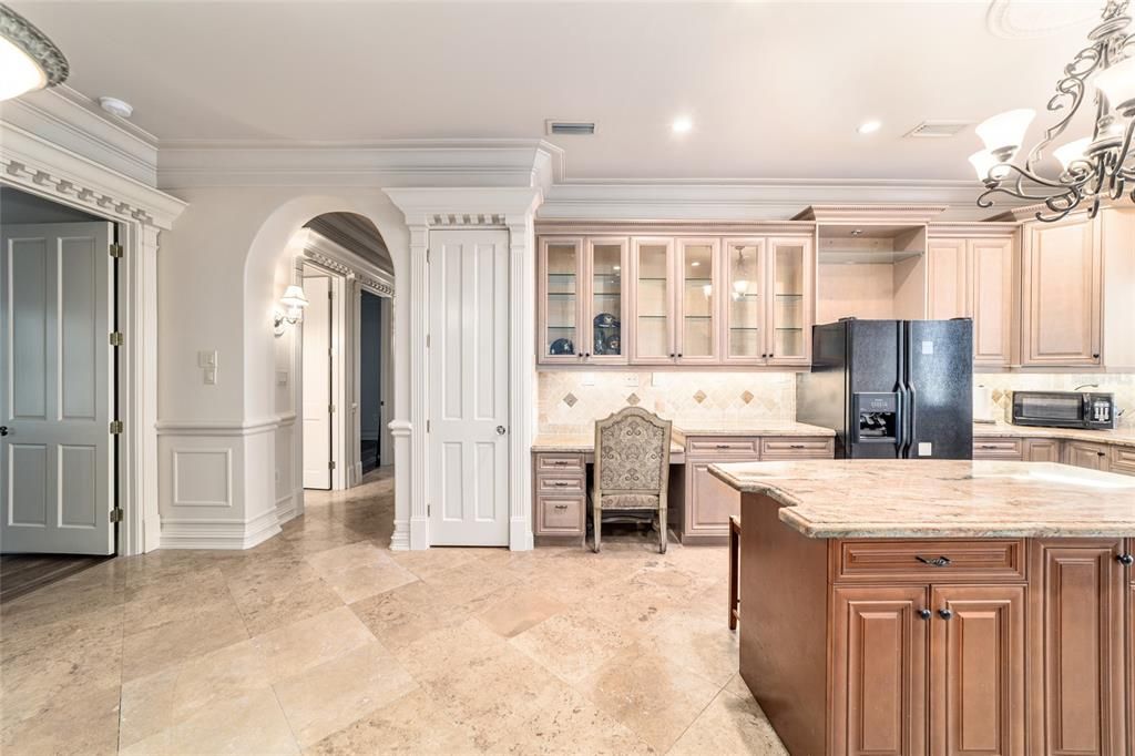 En Venta: $2,790,000 (3 camas, 2 baños, 2000 Pies cuadrados)