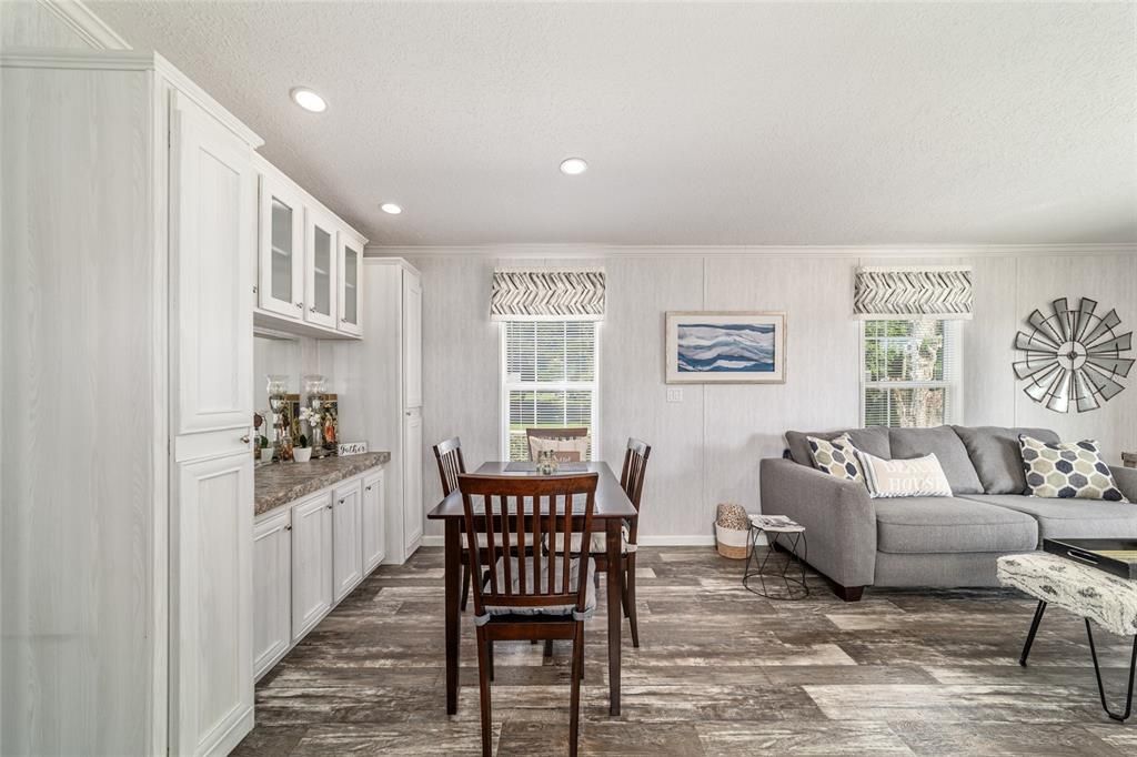 En Venta: $2,790,000 (3 camas, 2 baños, 2000 Pies cuadrados)