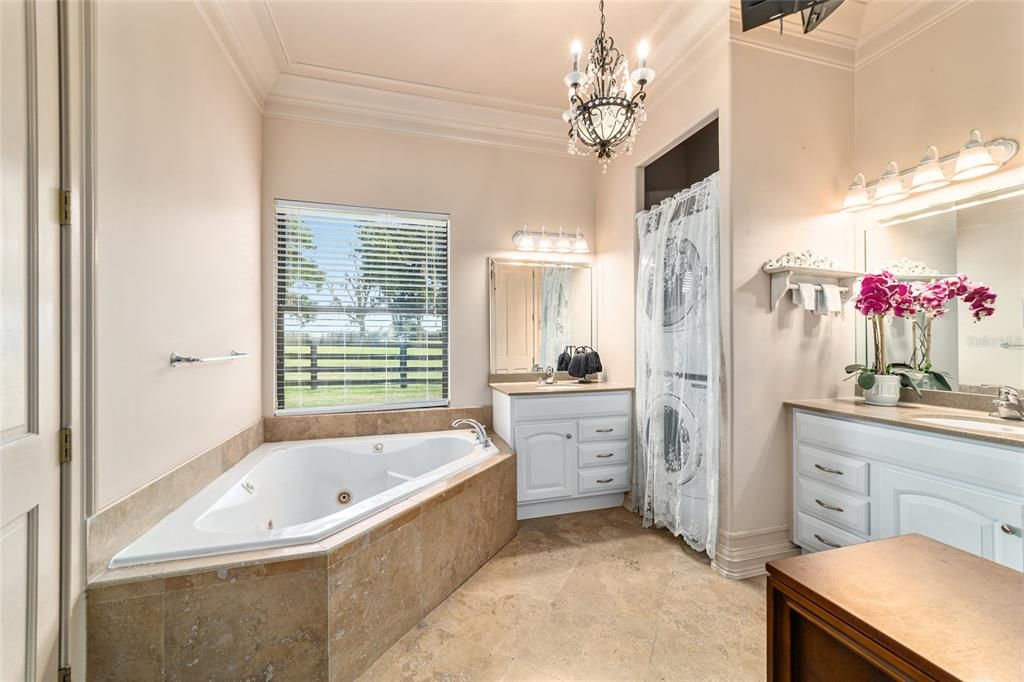 En Venta: $2,790,000 (3 camas, 2 baños, 2000 Pies cuadrados)