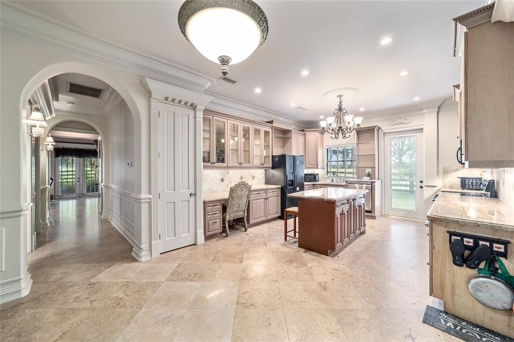 En Venta: $2,790,000 (3 camas, 2 baños, 2000 Pies cuadrados)