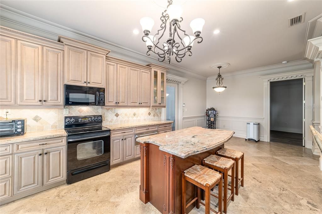 En Venta: $2,790,000 (3 camas, 2 baños, 2000 Pies cuadrados)