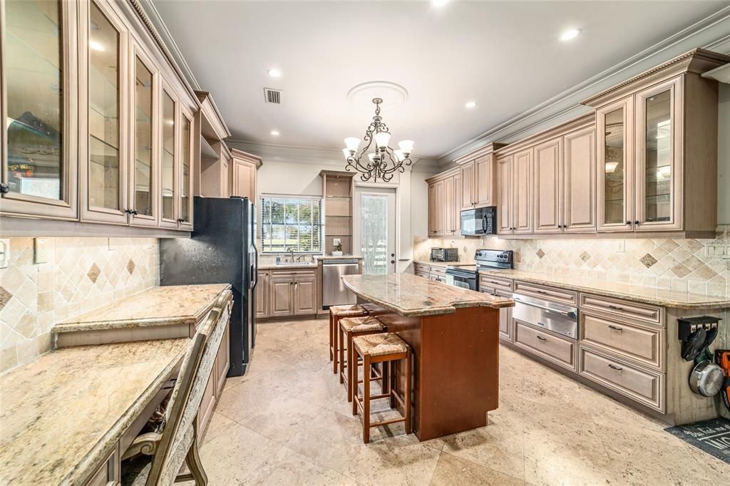 En Venta: $2,790,000 (3 camas, 2 baños, 2000 Pies cuadrados)