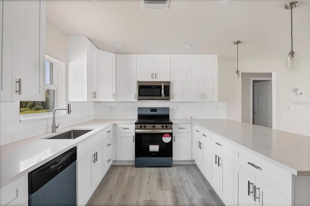 En Venta: $1,150,000 (9 camas, 0 baños, 4509 Pies cuadrados)