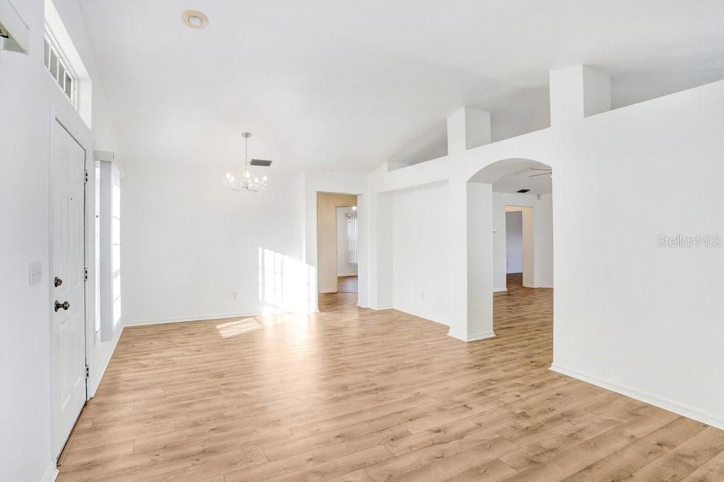 待售: $365,000 (3 贝兹, 2 浴室, 1629 平方英尺)