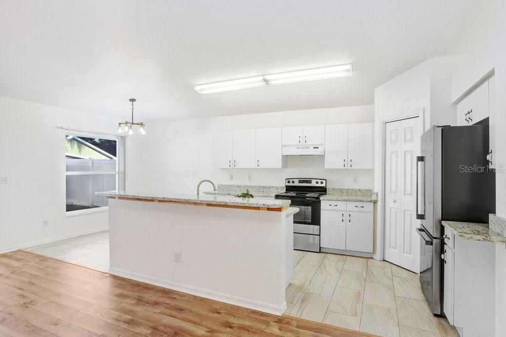 待售: $365,000 (3 贝兹, 2 浴室, 1629 平方英尺)