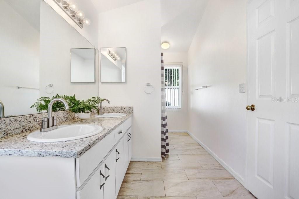 待售: $365,000 (3 贝兹, 2 浴室, 1629 平方英尺)