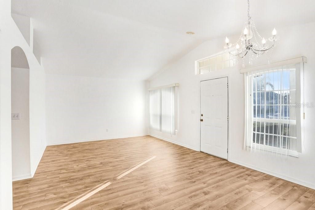 待售: $365,000 (3 贝兹, 2 浴室, 1629 平方英尺)