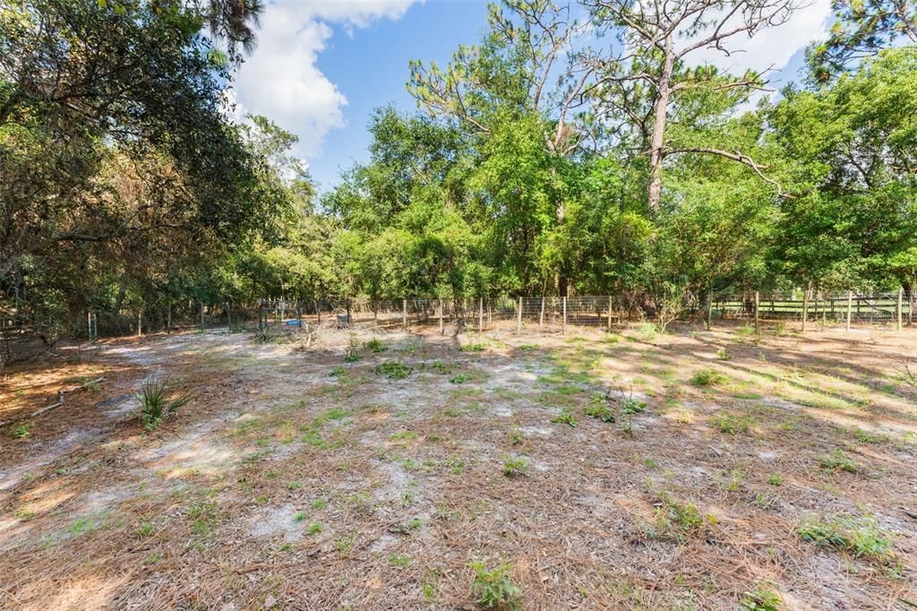 合同活跃: $895,000 (4 贝兹, 3 浴室, 2804 平方英尺)