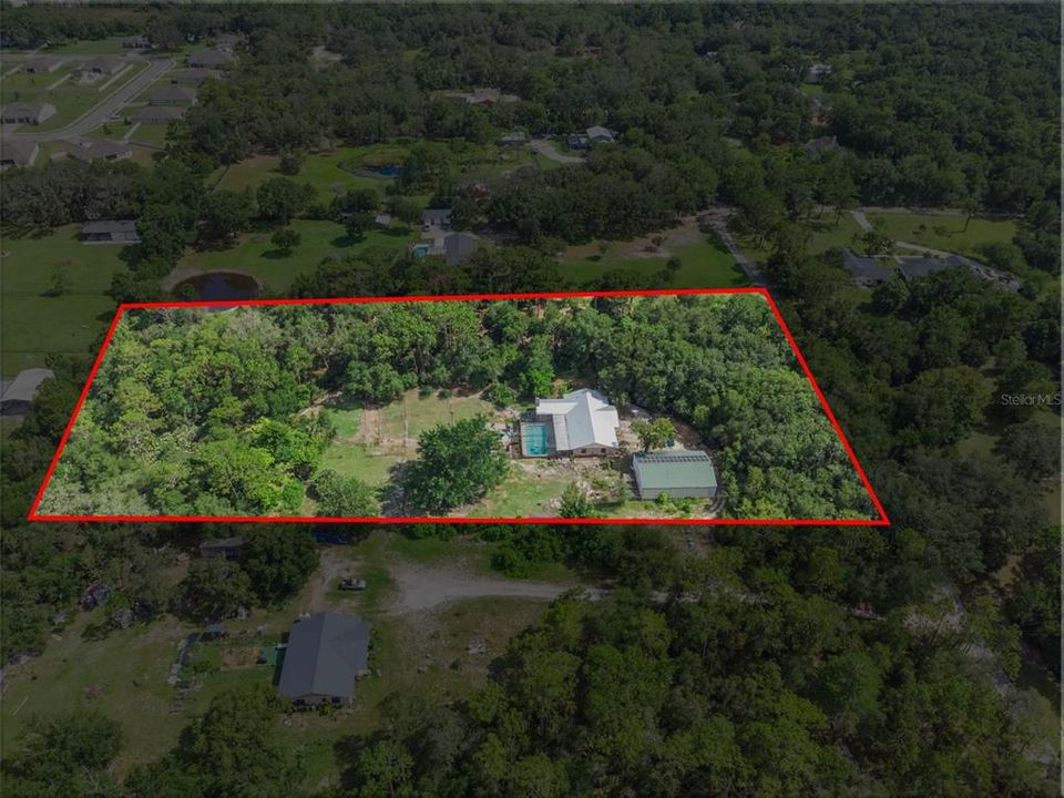 合同活跃: $895,000 (4 贝兹, 3 浴室, 2804 平方英尺)