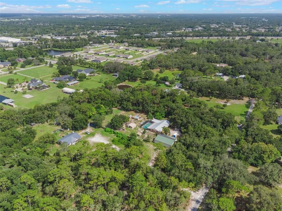 合同活跃: $895,000 (4 贝兹, 3 浴室, 2804 平方英尺)