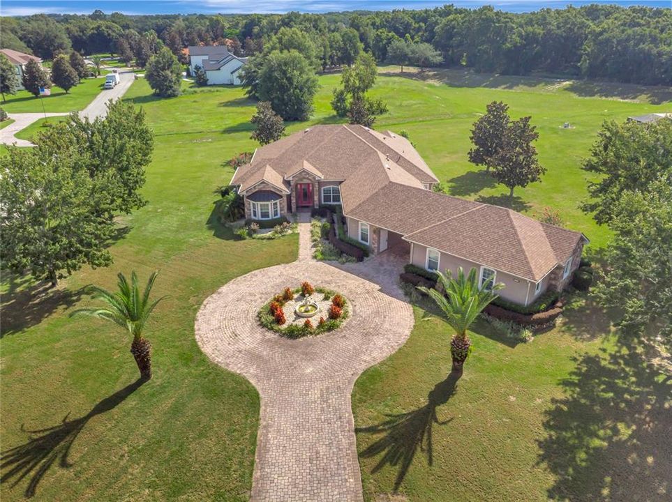 En Venta: $749,900 (4 camas, 3 baños, 3592 Pies cuadrados)