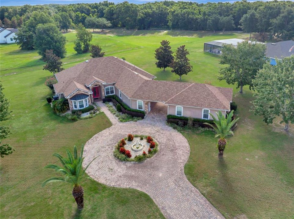 En Venta: $749,900 (4 camas, 3 baños, 3592 Pies cuadrados)