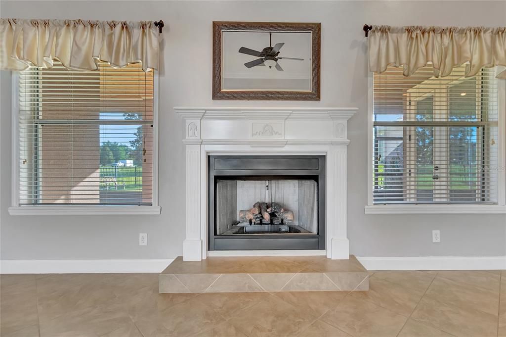 En Venta: $749,900 (4 camas, 3 baños, 3592 Pies cuadrados)